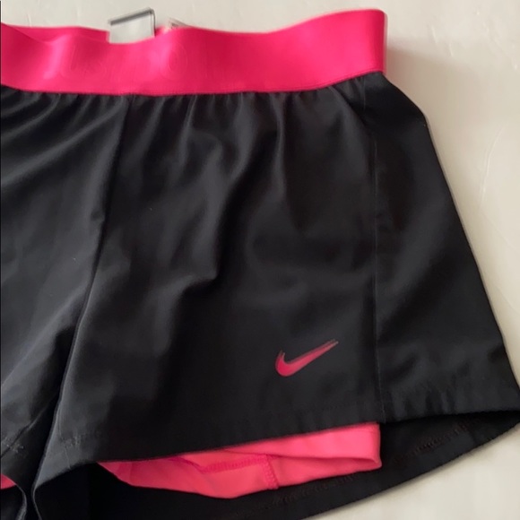 Nike shorts - Picture 5 of 11